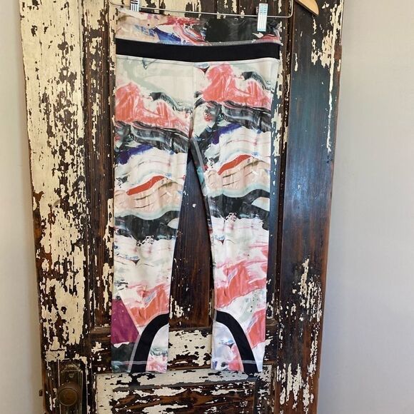Lululemon high waisted Inspire Multi Color Legging size 2. - Picture 1 of 4